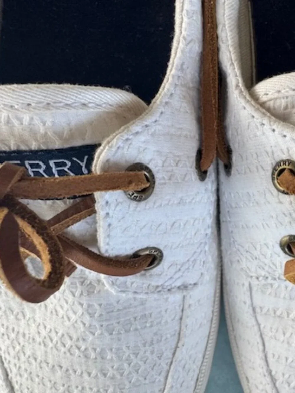 SPERRY Top-Sider White Textured Boat Shoes w/Memory Foam -NEW! Women’s Sz 8